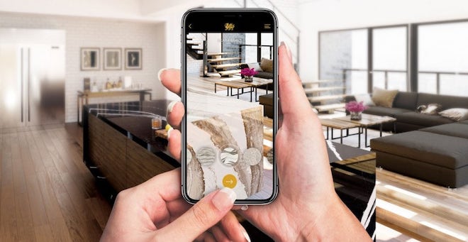 Augmented Reality in Luxury Retail 1